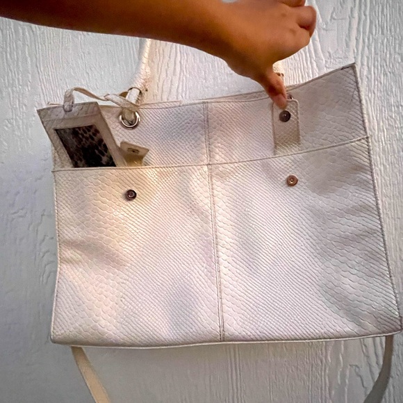 Wilson Leather Snake Skin Patent Leather cream Tote Bag - Picture 9 of 16